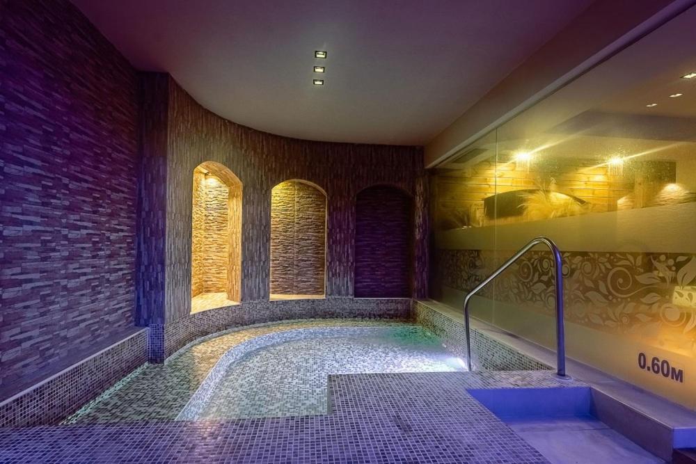 Мия 2 Deluxe Royal Spa ヴェリングラード エクステリア 写真